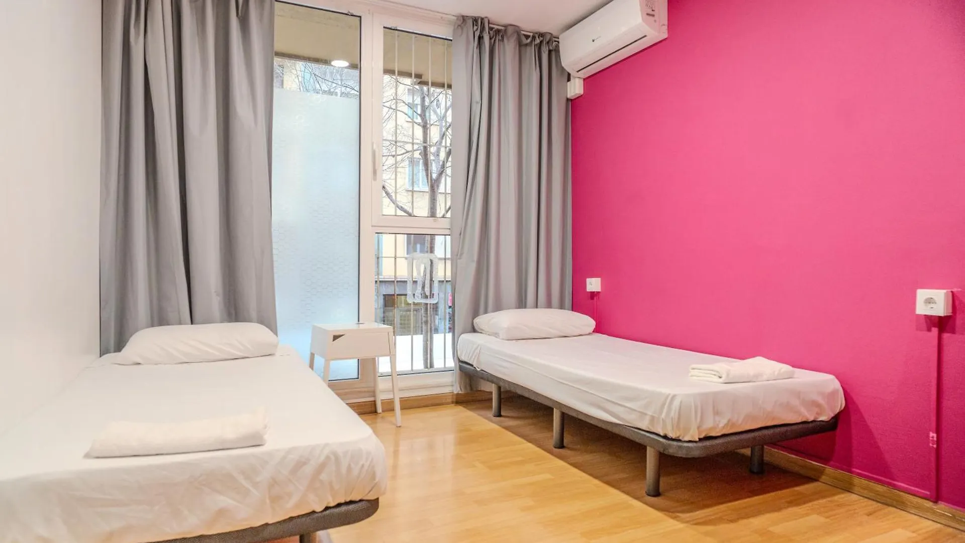 Holidaysbcn Rooms Barcellona