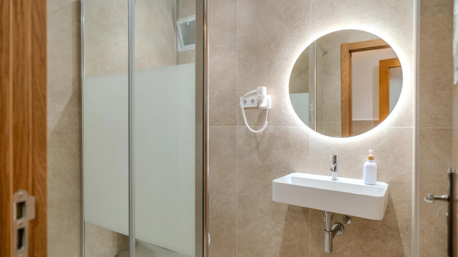 Holidaysbcn Rooms Barcellona 0*,  Spagna