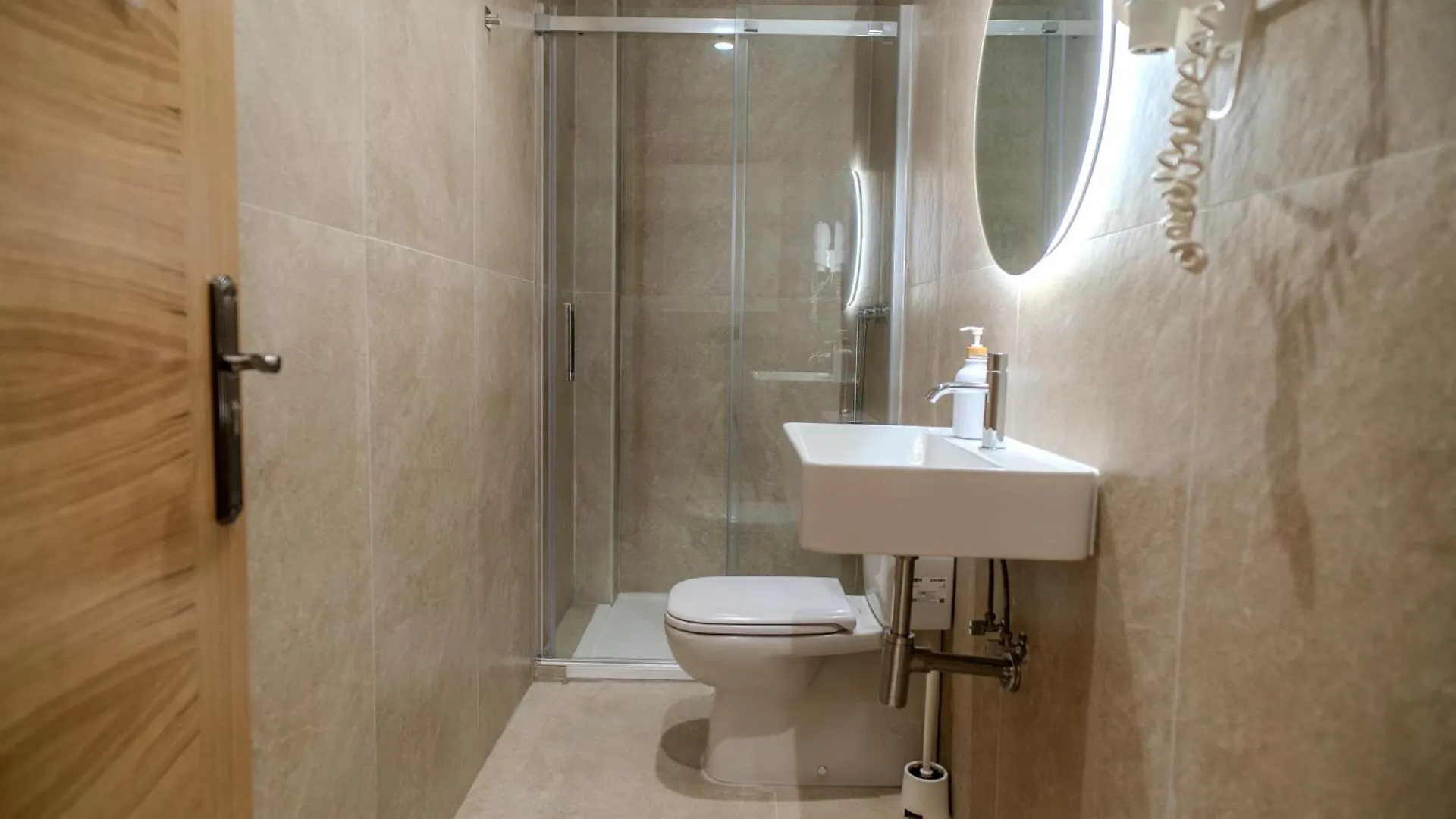 Ostello Holidaysbcn Rooms Barcellona