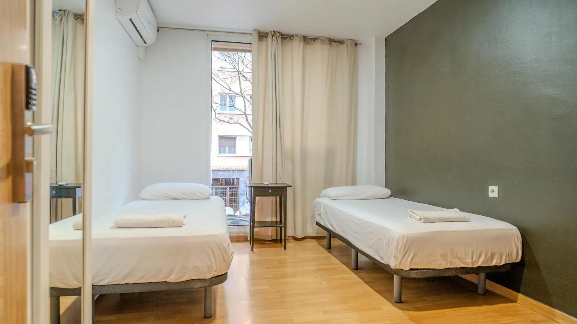 Hostel Holidaysbcn Rooms Barcelona