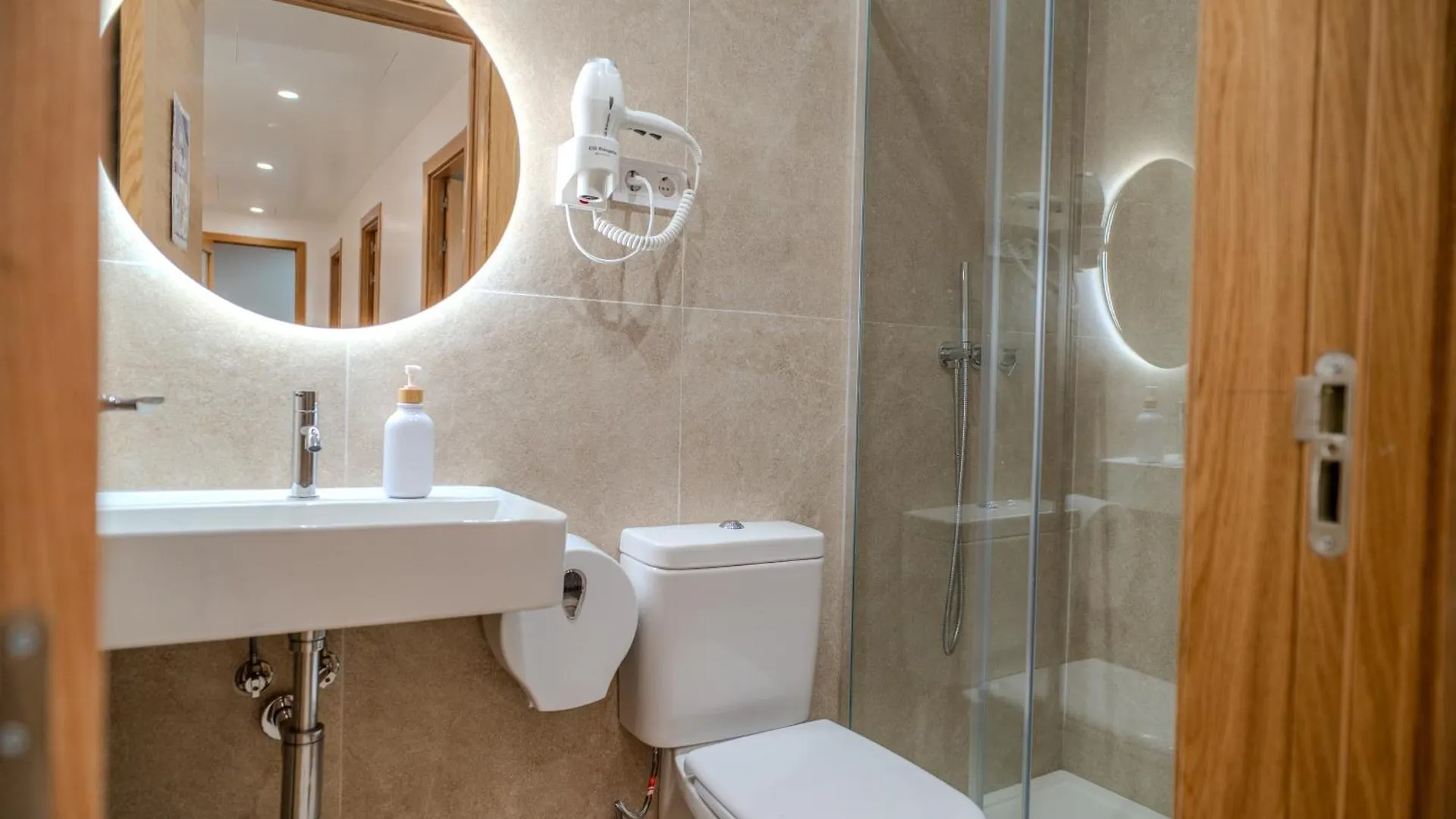 Holidaysbcn Rooms Barcellona Spagna